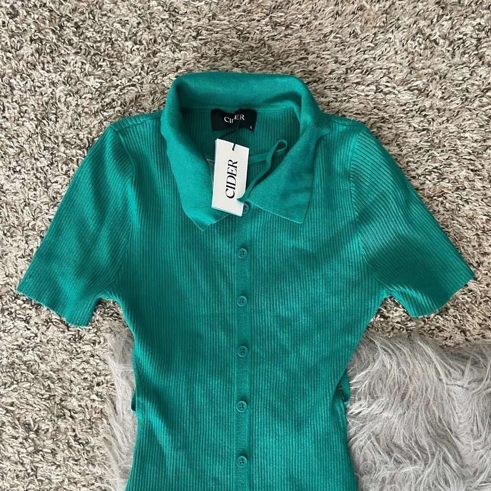 Cider Green Open Back Bodycon Midi Dress - Picture 3 of 10